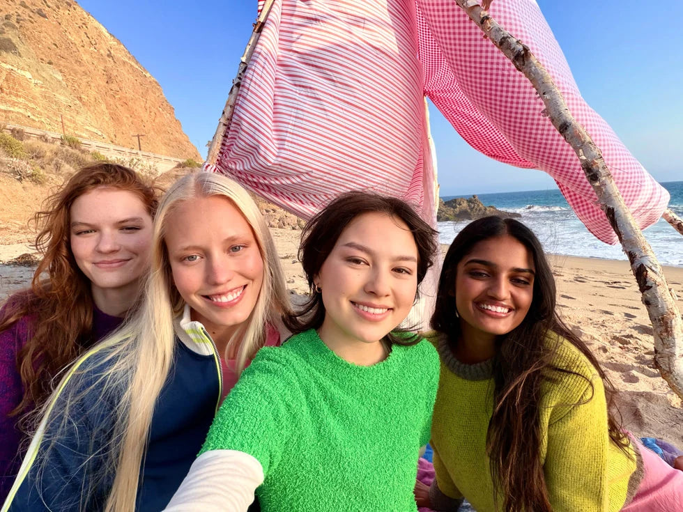 Apple iPhone 17 — selfie